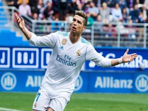 Top 10 cầu thủ ghi bàn nhiều nhất cho Real Madrid