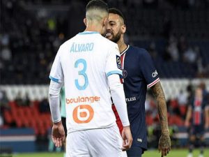 Tin bóng đá tối 6/10: Neymar lại bị kẻ lăng mạ mình buông lời chọc giận