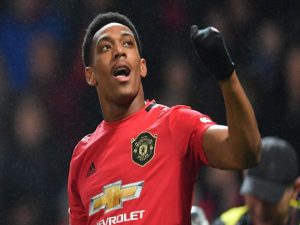 Bóng đá quốc tế 26/11: Scholes lên tiếng chê bai Martial