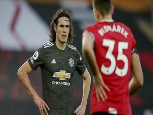 Bóng đá quốc tế 01/12: Cavani xin lỗi về bình luận khiếm nhã