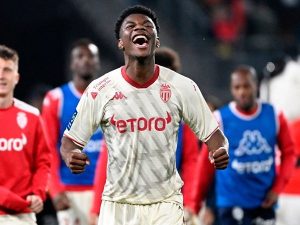 Tin PSG 3/6: PSG chi 100 triệu mua Tchouameni