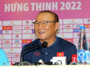 Tin bóng đá VN 1/12: HLV Park phô trương lực lượng trước AFF Cup