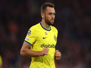 Bóng đá quốc tế tối 30/1: MU quan tâm tới Stefan de Vrij