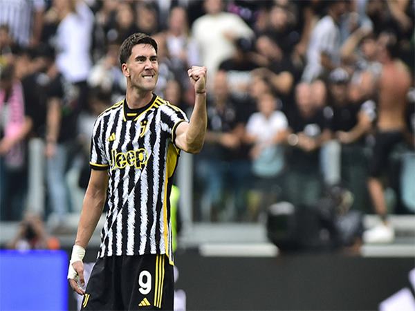 Bóng đá QT 28/11: Del Piero ấn tượng với Vlahovic