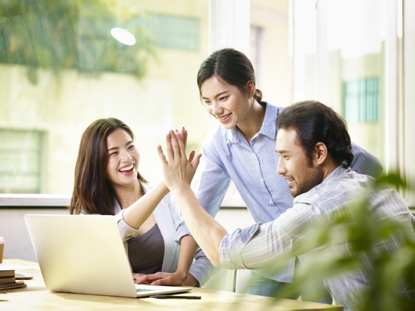 Nằm mơ thấy đồng nghiệp đánh con gì số mấy, có điềm gì