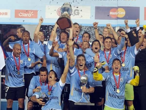 Uruguay - 2 lần (1930, 1950) Uruguay - 2 lần (1930, 1950)