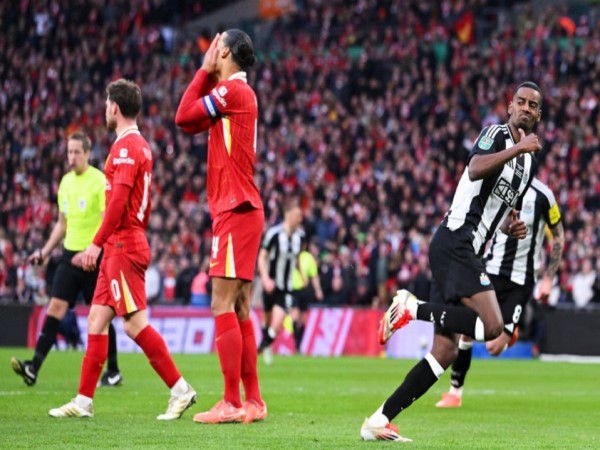Tin bóng đá: Niềm vui vỡ òa của Newcastle sau chức vô địch League Cup Tin bóng đá: Niềm vui vỡ òa của Newcastle sau chức vô địch League Cup